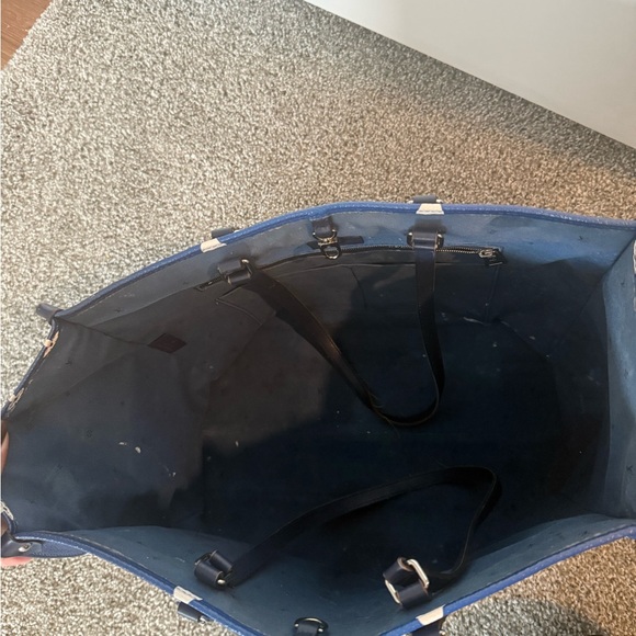 Louis Vuitton Navy and Cream Tote Bag - Picture 6 of 7